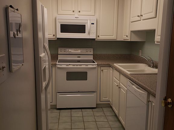 5th image of 906 Bradford Cir