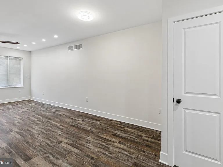 3156 Almond St — Photo 15