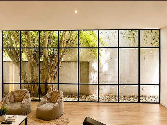 3rd image of 1317 Abbot Kinney Blvd