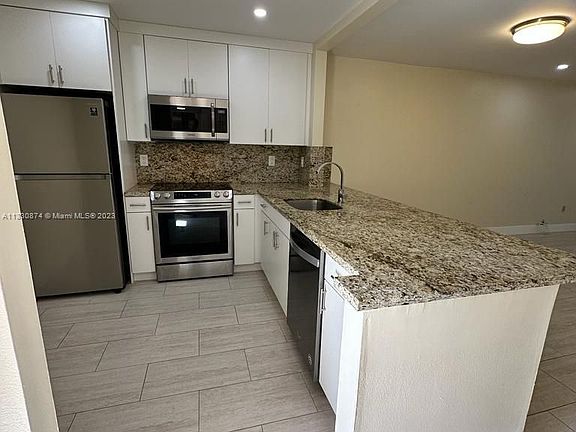 3rd image of 7920 Camino Real #312