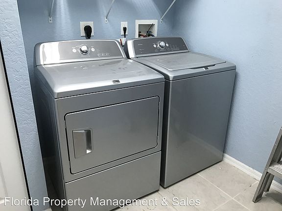 4th image of 7755 Yardley Dr APT 215