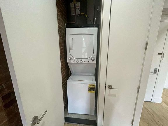 4th image of 50 Hamilton Pl #4B