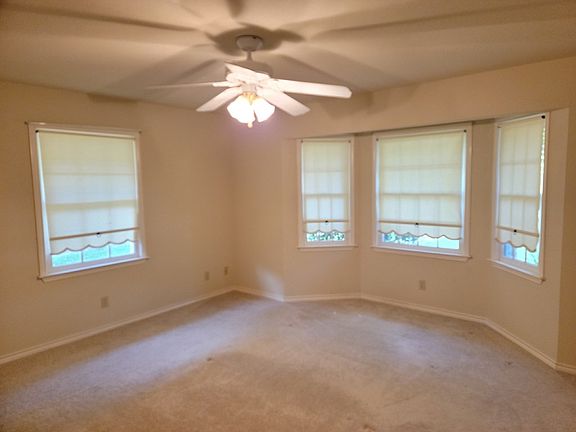 5th image of 219 Edgewood Dr
