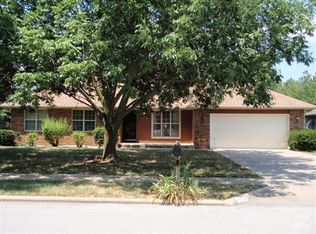 5439 S Kimbrough Ave, Springfield, MO 65810