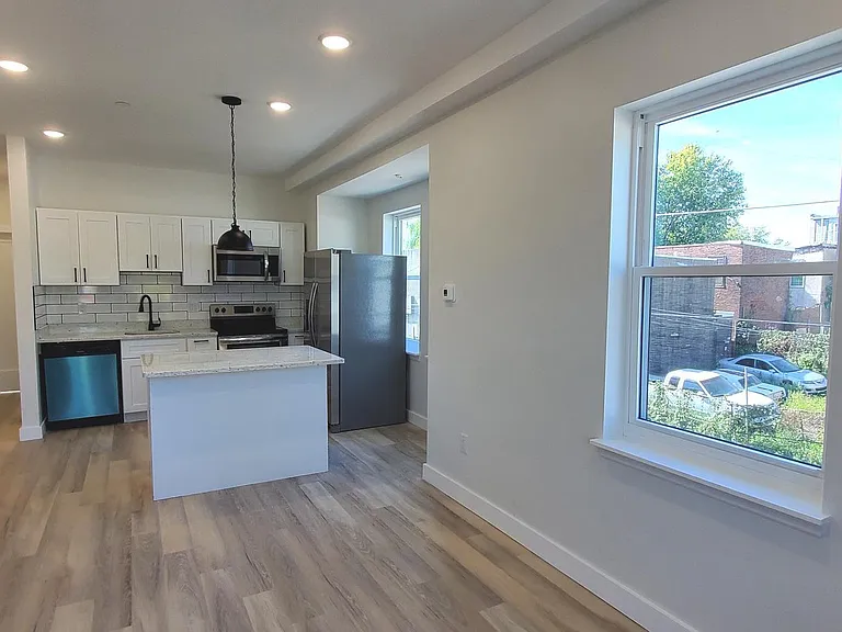 307 W York St #2 — Photo 2