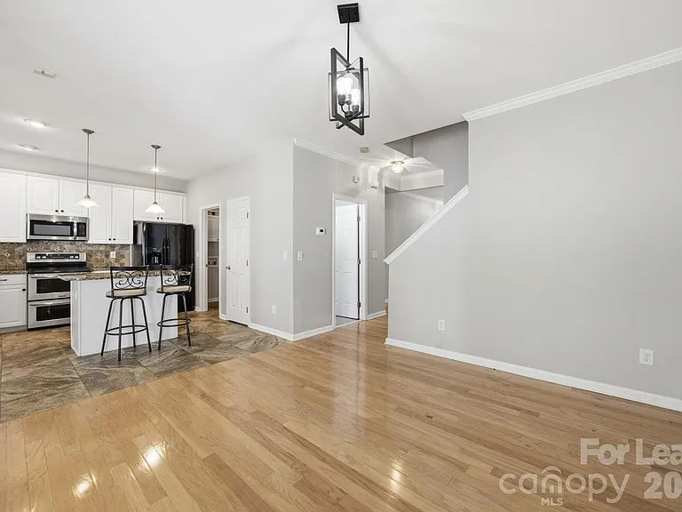 1804 Robinwood Village Dr — Photo 7
