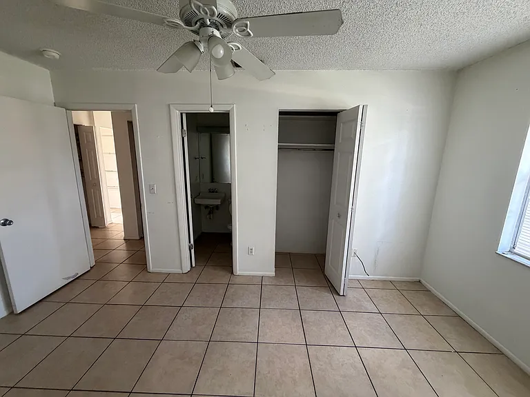 2300 W Cannon Ter NW #B — Photo 16