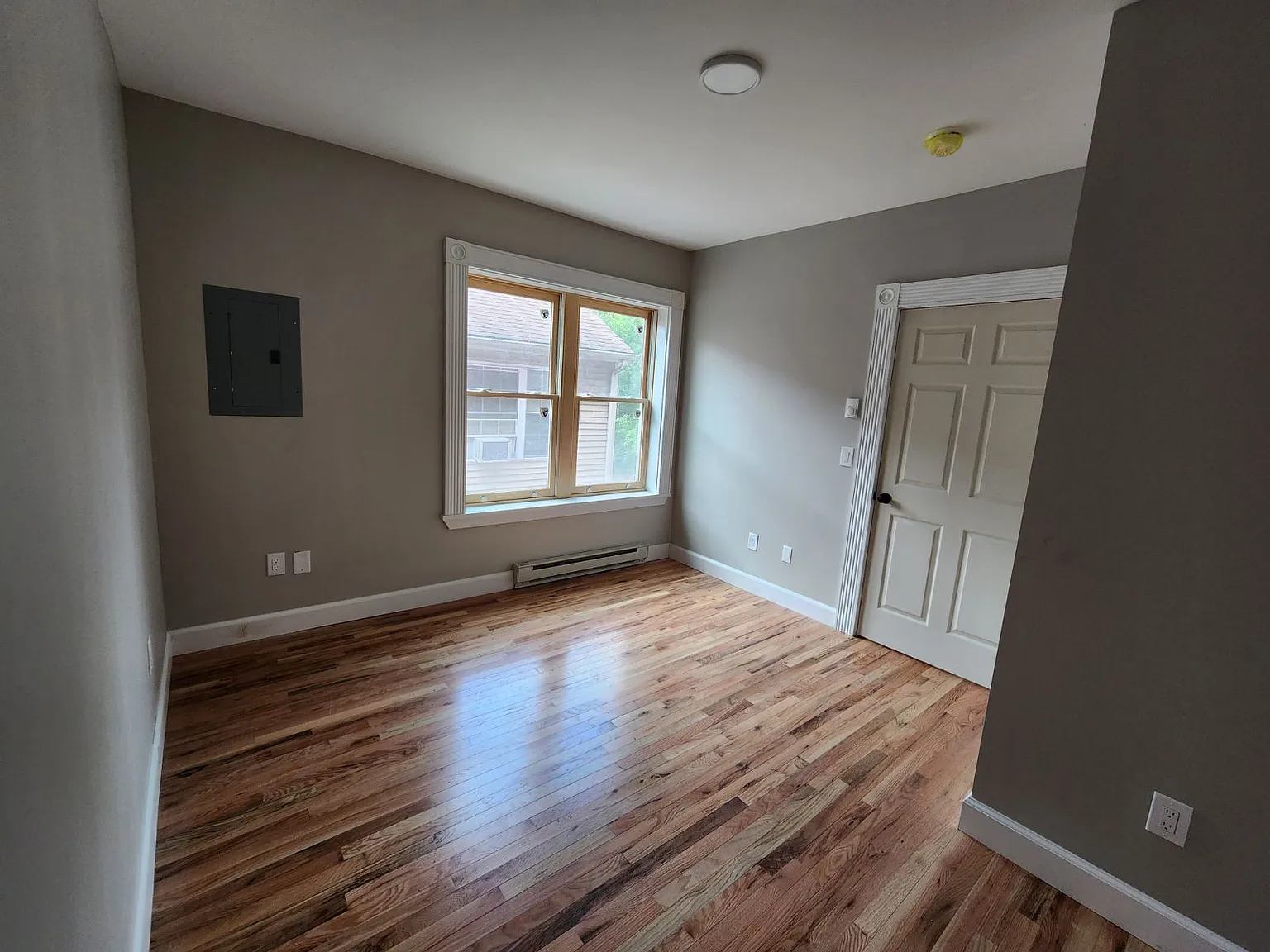 280 Garden St — Photo 4
