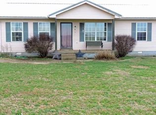 560 Gregory Rd, Westmoreland, TN 37186