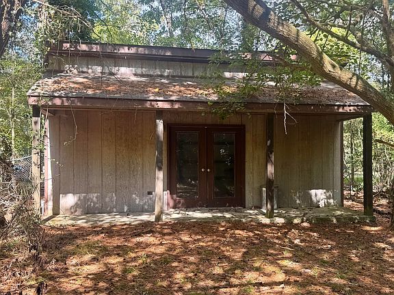 5th image of 300 Nixon St
