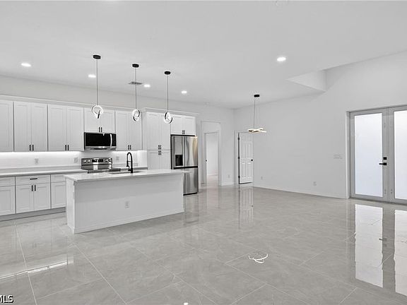 3rd image of 3110 32nd St W