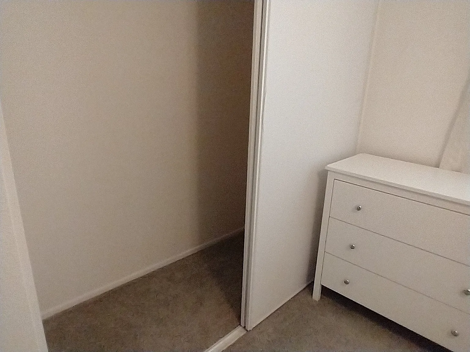 1 bed, 1.5 bath, $850 — Photo 2