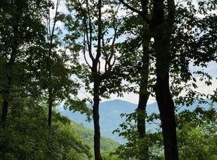 2 Tower Rd, Sapphire, NC 28774