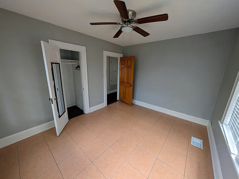2701 Myra St — Photo 7