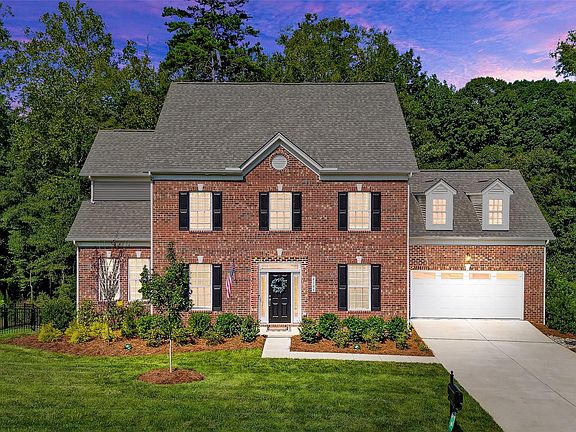 2nd image of 4108 Belle Meade Cir