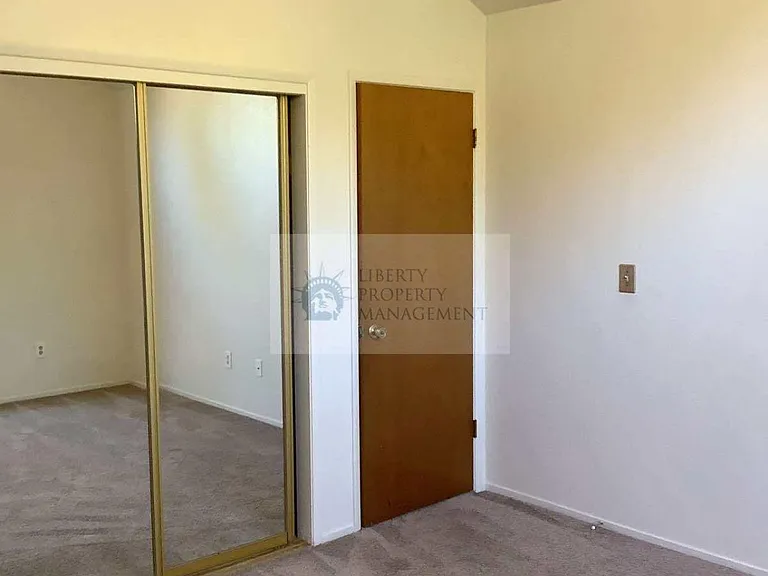4420 E Orangeburg Ave — Photo 13