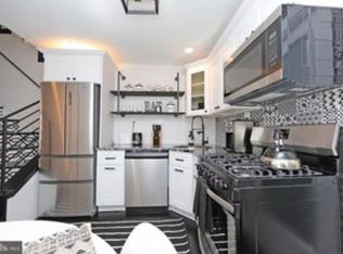 1111 Earl St, Philadelphia, PA