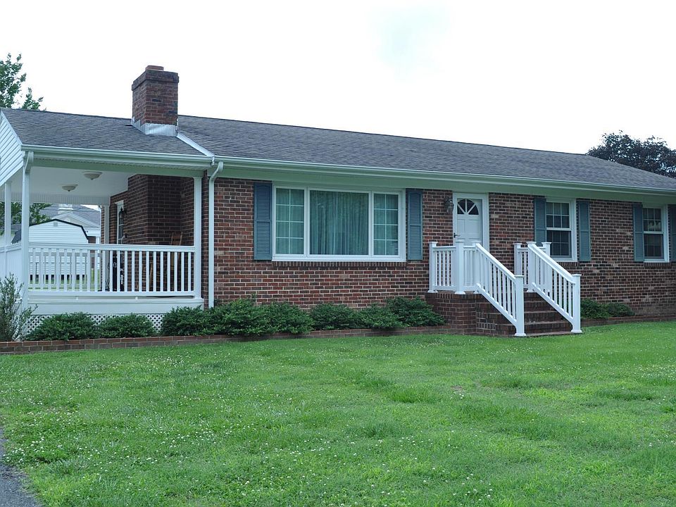 1st image of 26 Clover Ln