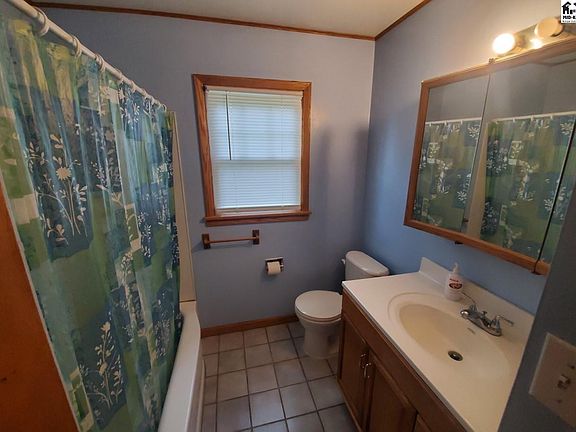 3rd image of 35 Faircrest Dr