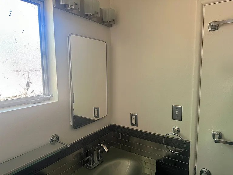 2518 San Pablo Ave — Photo 44