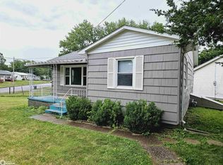 2711 Flint Hills Dr, Burlington, IA