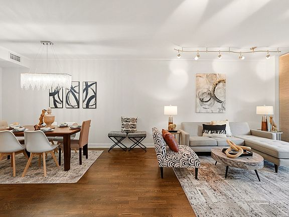 3rd image of 744 N Clark St APT 305