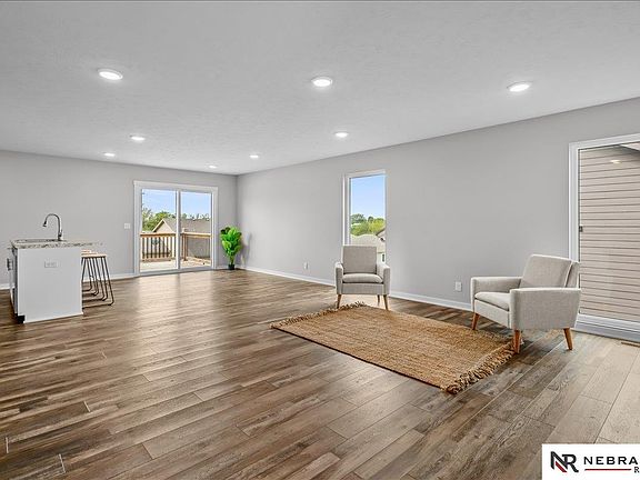 4th image of 2025 Gindy Cir