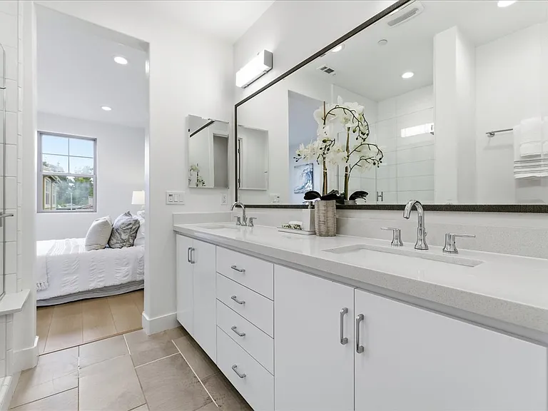 270 Ariana Pl — Photo 19