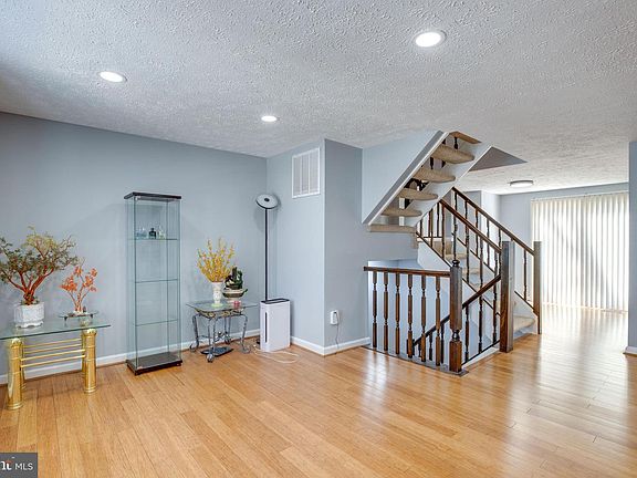 4th image of 14609 Olde Kent Rd