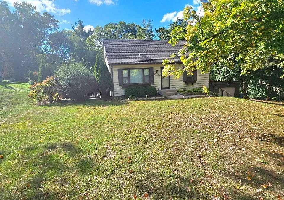 4846 Birchwood Ln