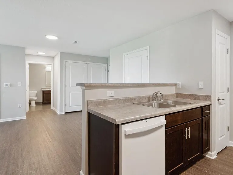 Chandler Pointe Senior Living — Photo 33