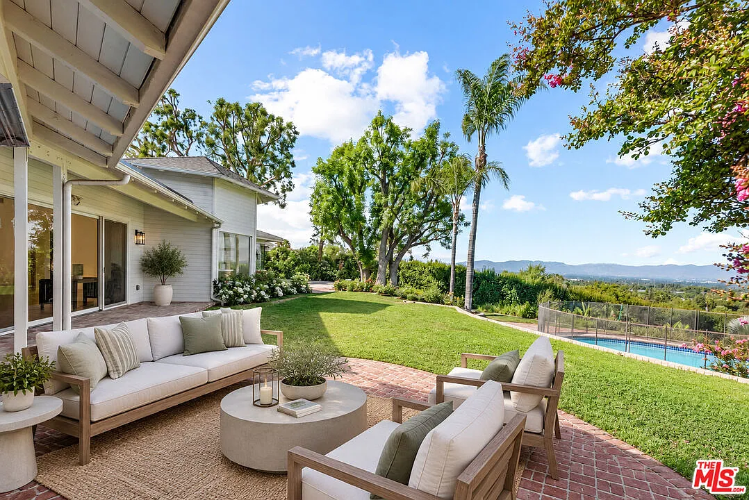6 bed, 6.0 bath, 6867 sqft, $15,000 — Photo 2