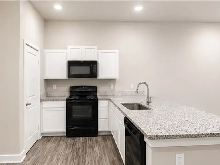 9420 Spirit Ave — Photo 4