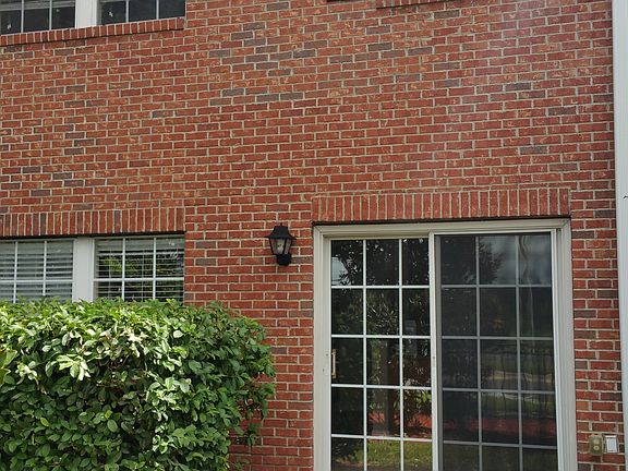 3rd image of 1500 Pitney Cir