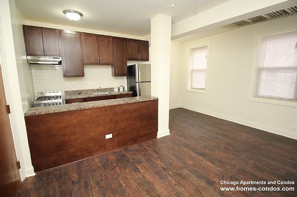 1st image of 4756 N Maplewood Ave
