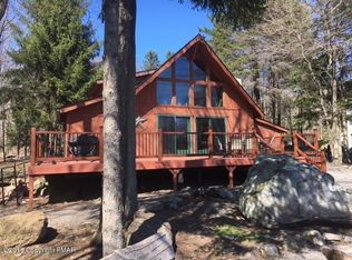 1109 Kinta Cir, Pocono Lake, PA