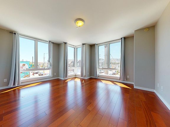 5th image of 311 Capitol Ave
