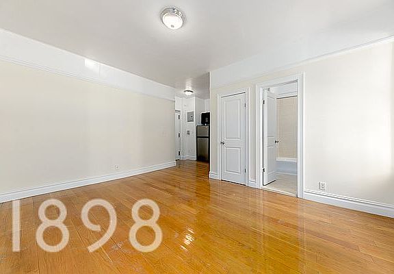 4th image of 266 Washington Ave APT A12