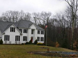 29 Obtuse Rocks Rd, Brookfield, CT 06804