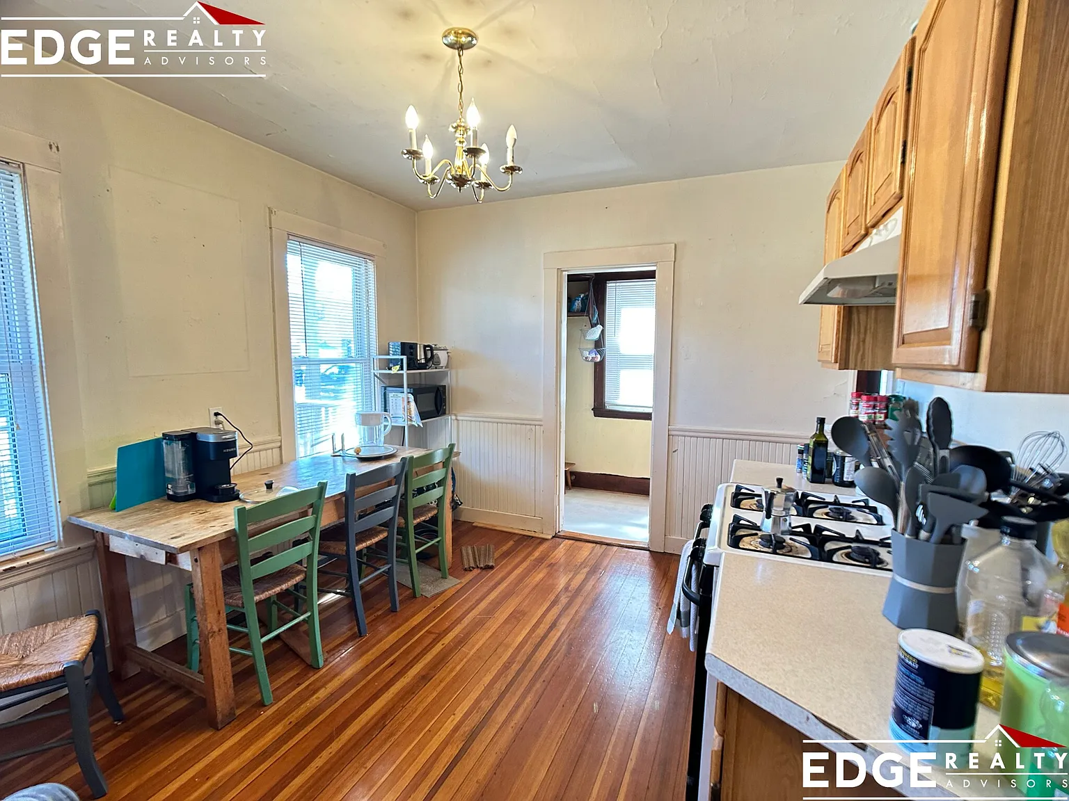 3 bed, 1250 sqft, $3,300 — Photo 4
