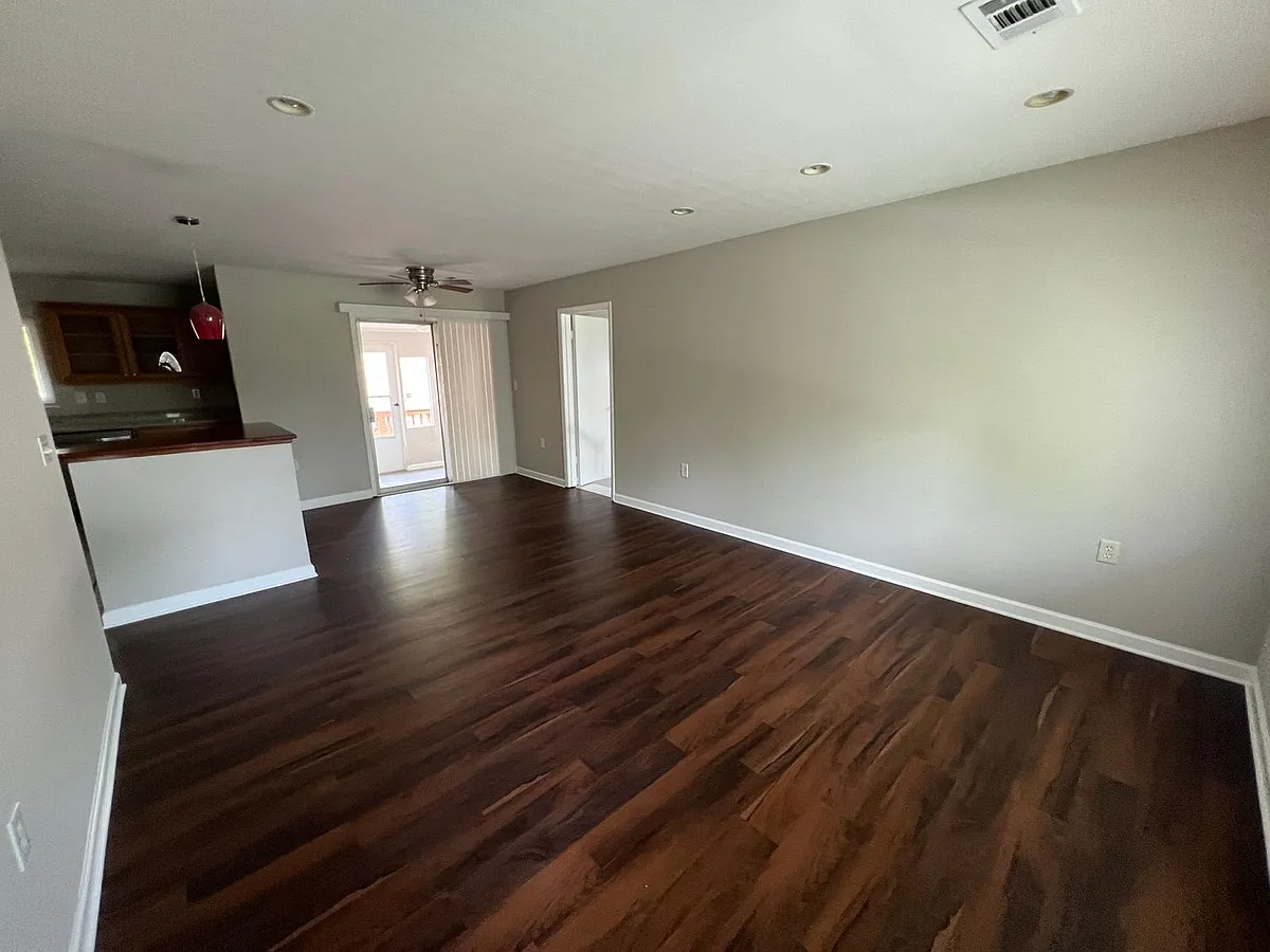 Building Photo - 3920 Spanish Oak Dr