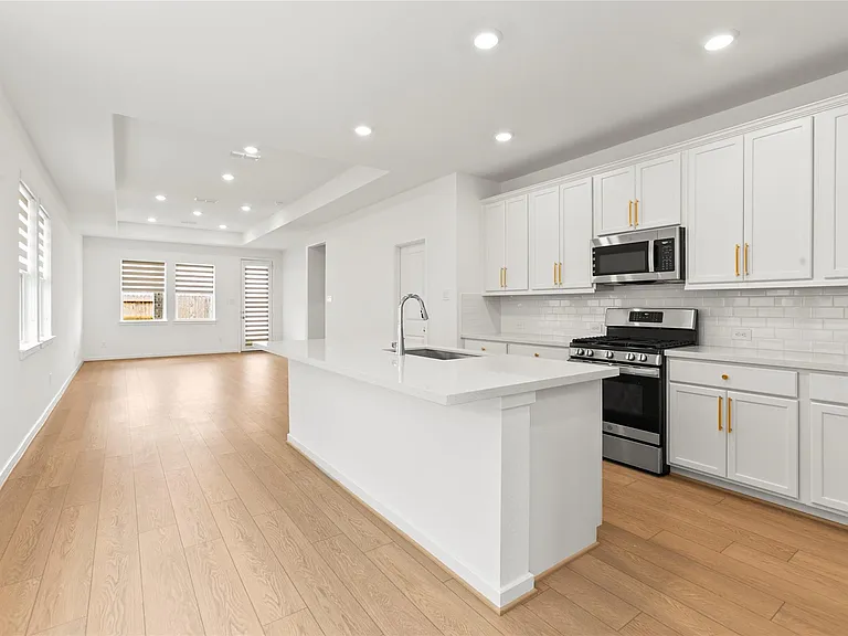 22114 Ingham Bluff Ln — Photo 7