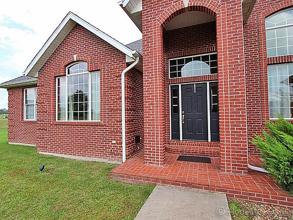 2nd image of 219 Hilltop Meadows Dr
