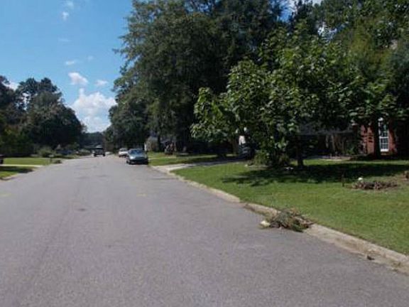 4th image of 546 Palm Dr S