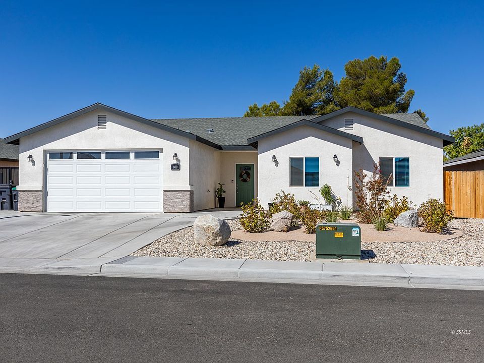 1st image of 809 Paradise Dr