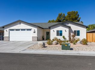 809 Paradise Dr, Ridgecrest, CA 93555