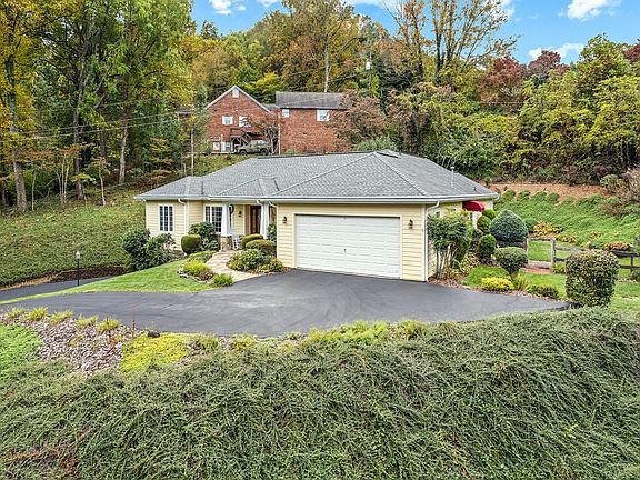 4th image of 749 Woodfield Dr #28786HAZ