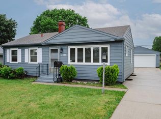 1339 Canterbury Dr, South Bend, IN 46628