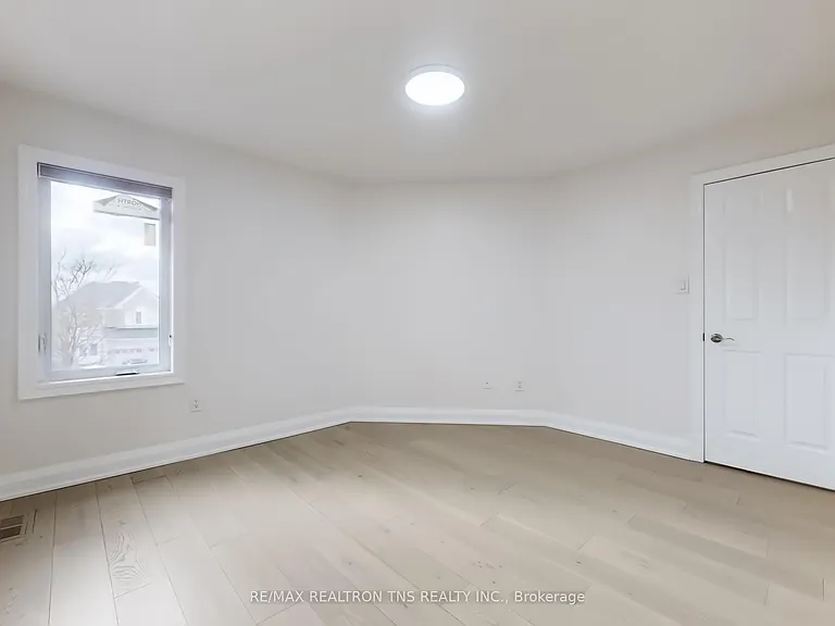 77 Frank Endean Rd — Photo 36