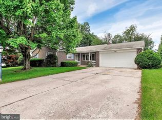 441 Clearview Rd, Hanover, PA 17331